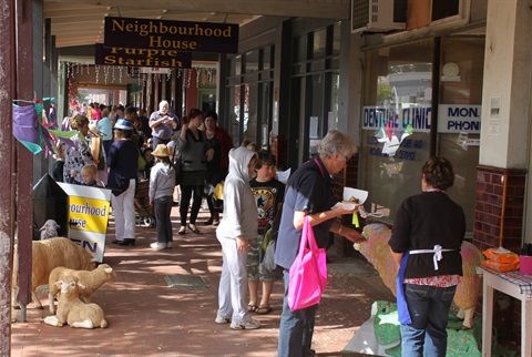 Easter 2011 - Kaniva Sidewalk Sale 1.JPG